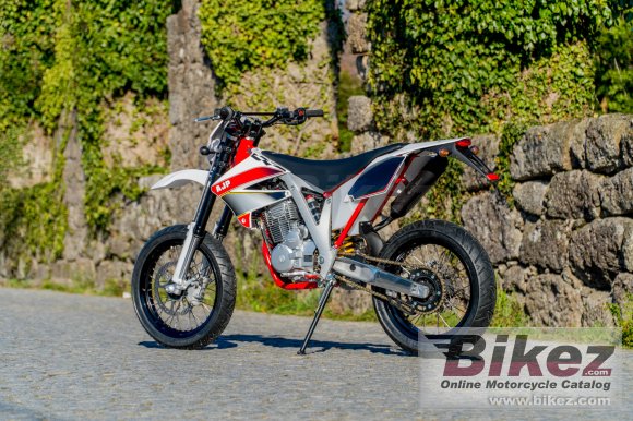 AJP PR3 Supermoto Pro 240