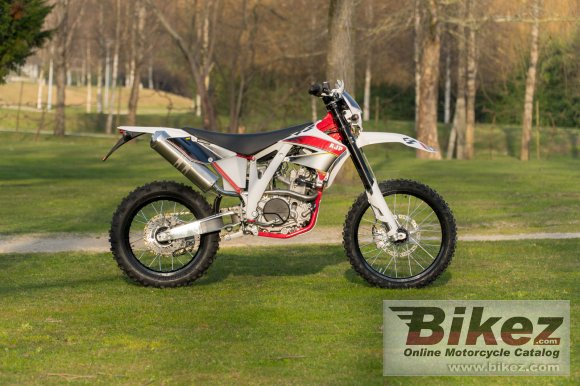 AJP PR5 250 Enduro