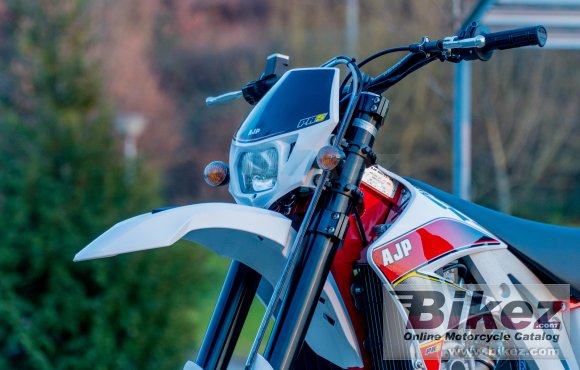 AJP PR5 Supermoto 250