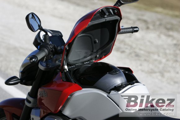 Aprilia Mana 850