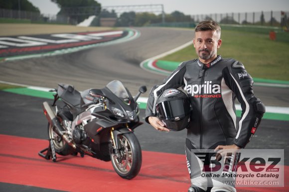 Aprilia RSV4 1100 Factory