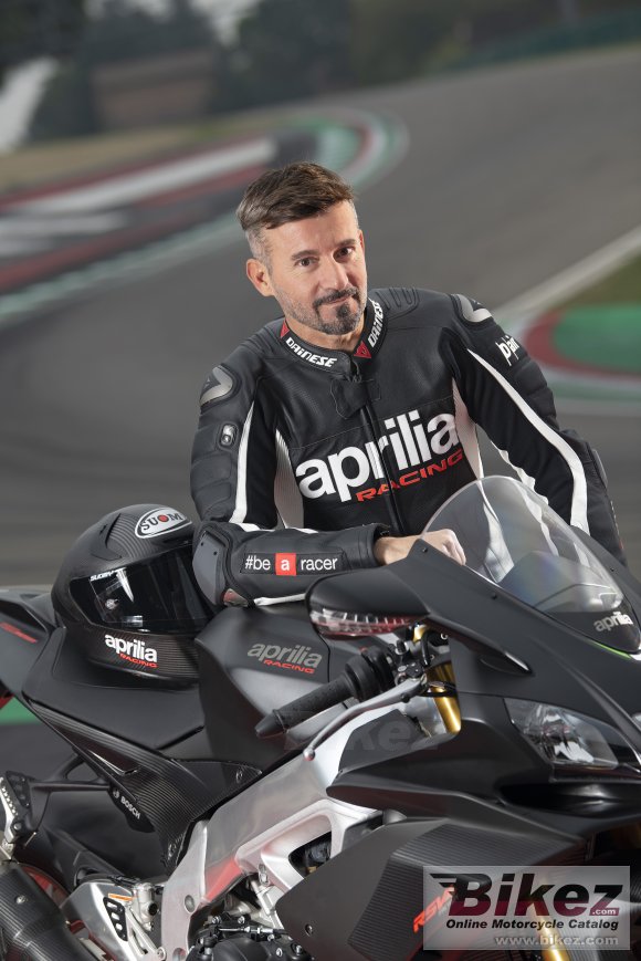 Aprilia RSV4 1100 Factory