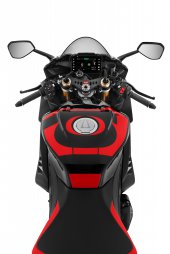 Aprilia RSV4 Factory 1100