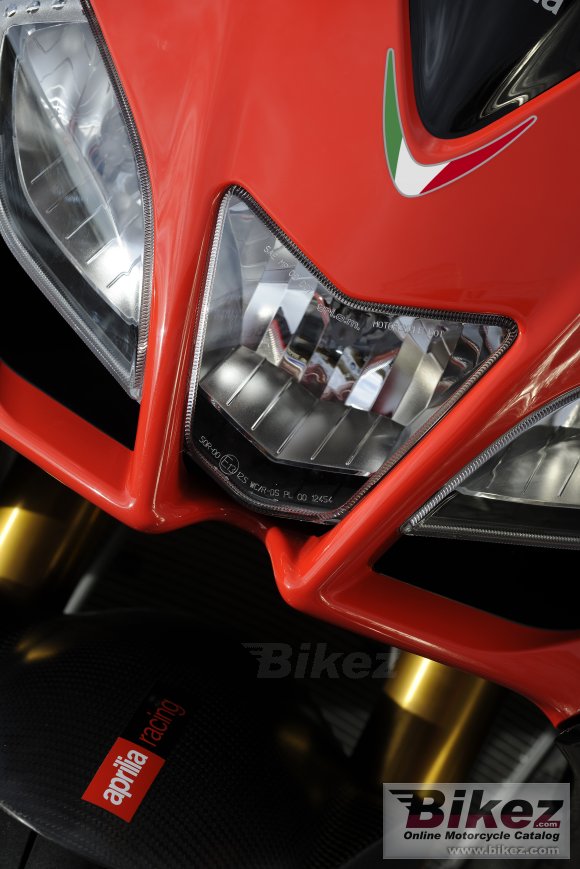 Aprilia RSV4 Factory