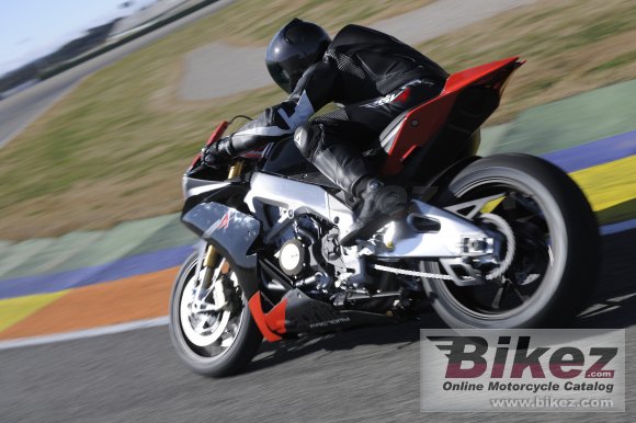 Aprilia RSV4 Factory