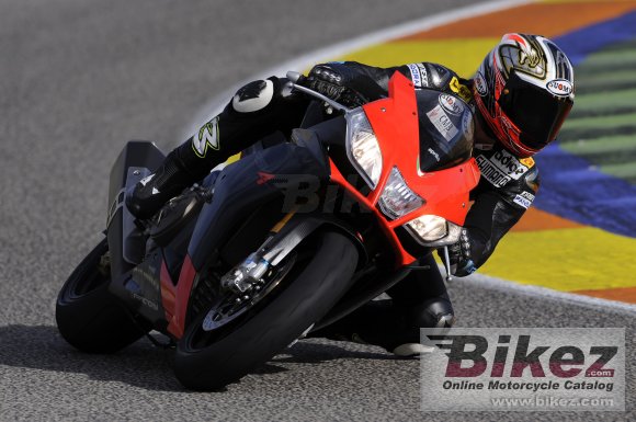 Aprilia RSV4 Factory