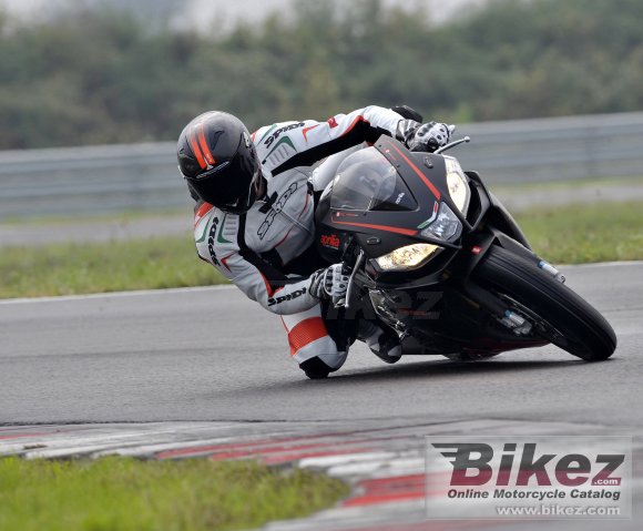 Aprilia RSV4 Factory ABS