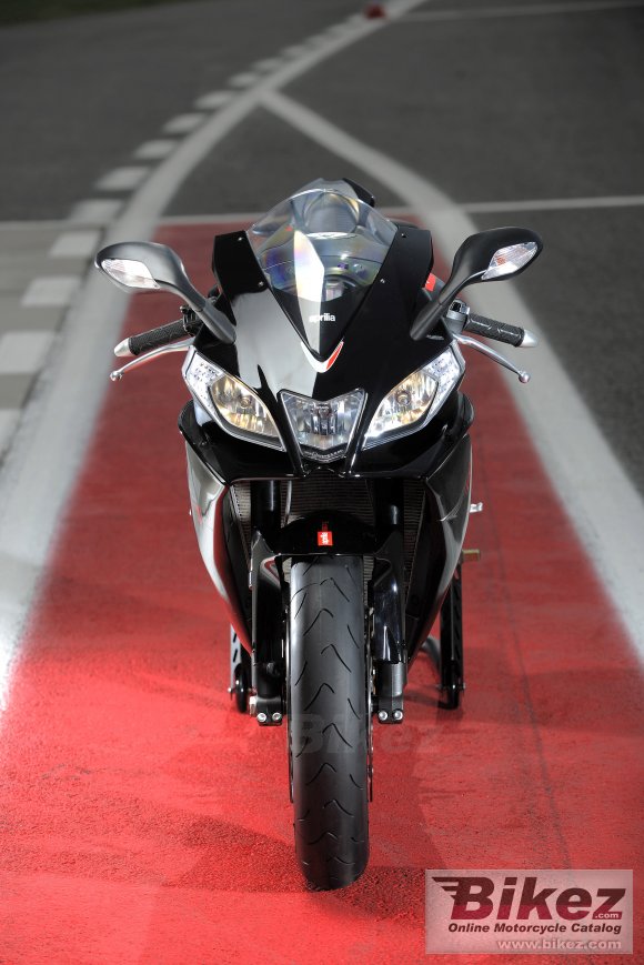 Aprilia RSV4 R