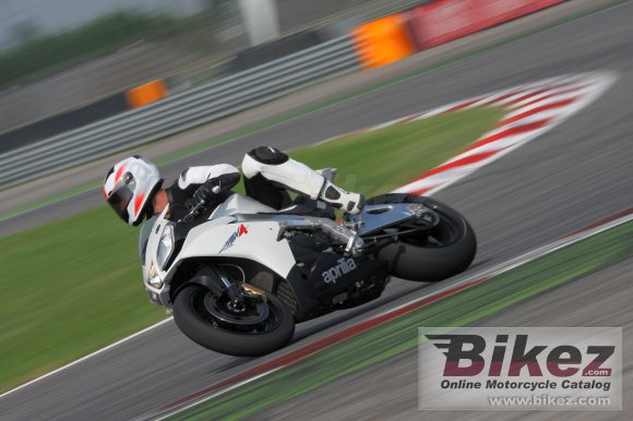 Aprilia RSV4 R