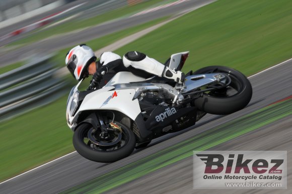 Aprilia RSV4 R