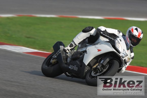 Aprilia RSV4 R