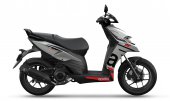 Aprilia_SR_160__2025