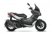 Aprilia_SR_GT_200_2025