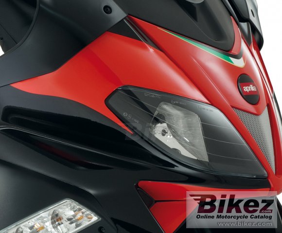 Aprilia SR Max 300