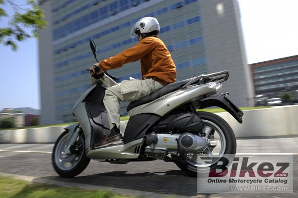 Aprilia SportCity Cube 300