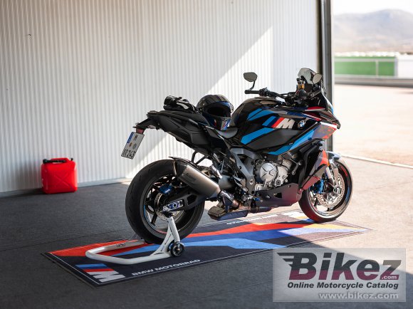 BMW M 1000 XR