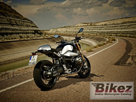 BMW R nine T