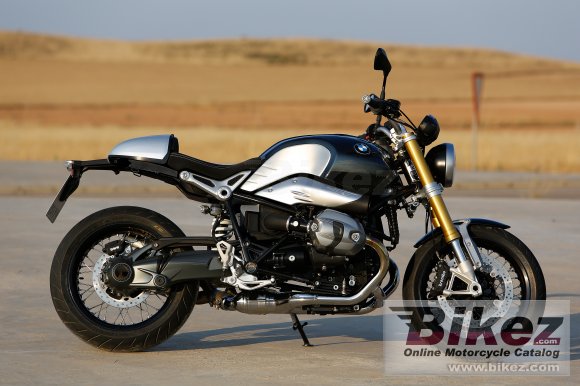 BMW R nine T