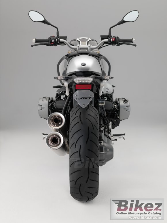 BMW R nine T