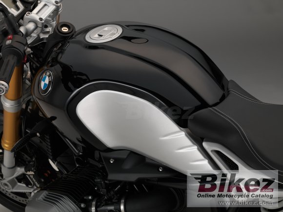 BMW R nine T