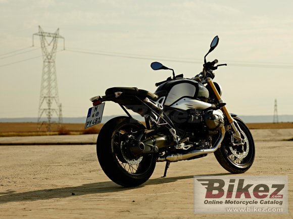 BMW R nine T