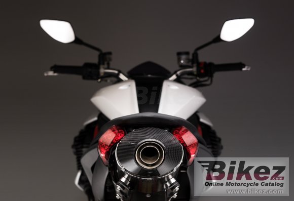 Benelli TNT R