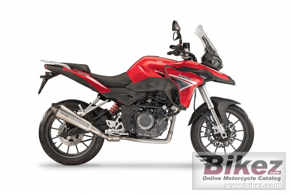 Benelli TRK 251