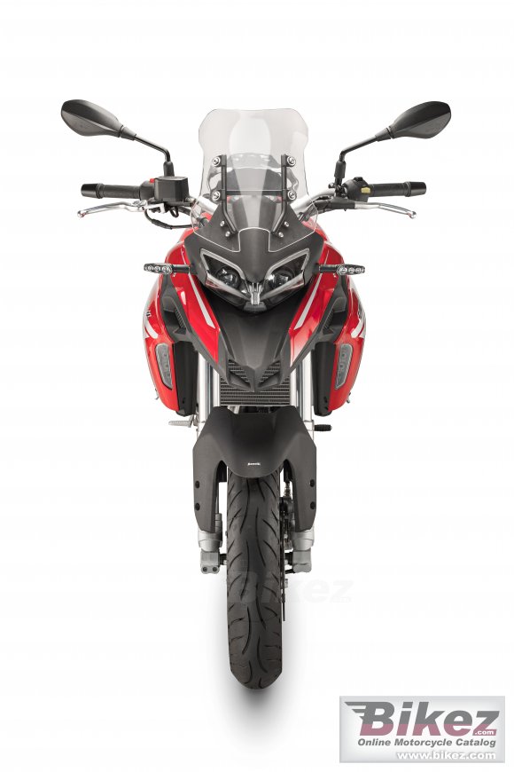 Benelli TRK 251