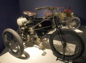 De_Dion-Bouton_Tricycle_1897