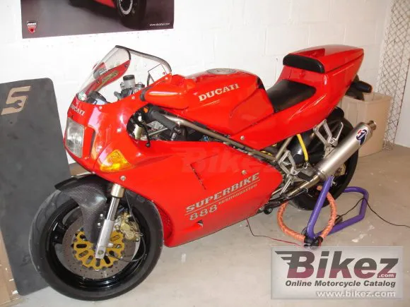 Ducati 888 Strada