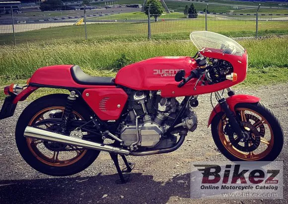 Ducati 900 SS