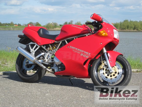 Ducati 900 SS