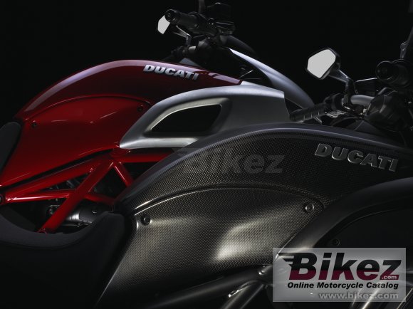 Ducati Diavel Carbon