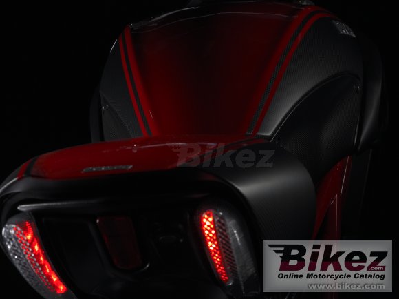 Ducati Diavel Carbon