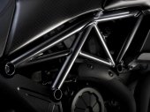 Ducati_Diavel_Carbon_2017