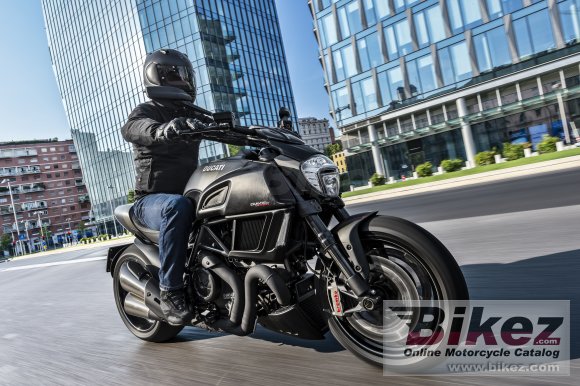 Ducati Diavel Carbon