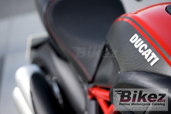 Ducati Diavel Carbon