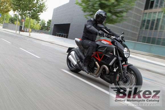 Ducati Diavel Carbon