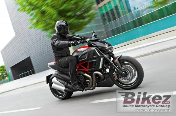 Ducati Diavel Carbon