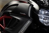 Ducati_Diavel_Carbon_2014