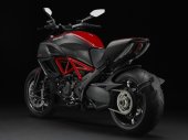 Ducati_Diavel_Carbon_2011
