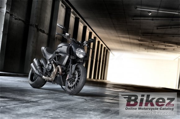 Ducati Diavel Dark