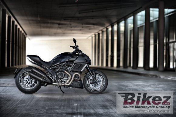 Ducati Diavel Dark