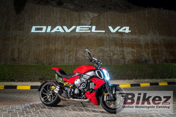 Ducati Diavel V4