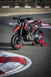 Ducati_Hypermotard_698_Mono_RWE_2024