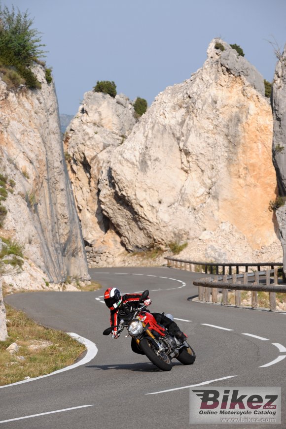 Ducati Monster 1100 S