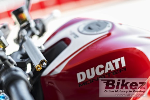 Ducati Monster 1200 R