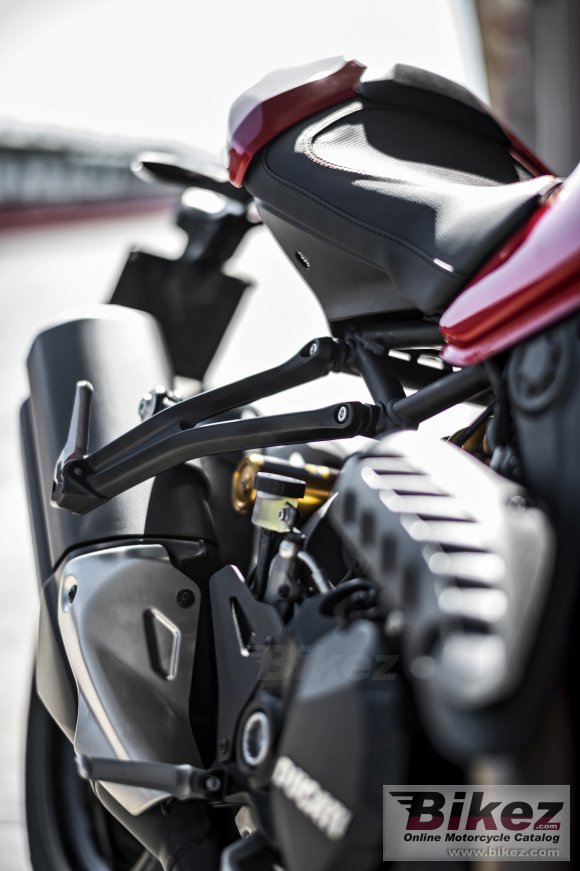 Ducati Monster 1200 R