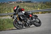 Ducati_Monster_1200_S_2017
