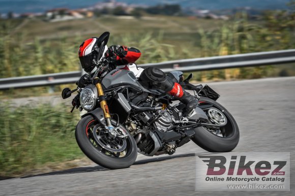 Ducati Monster 1200 S